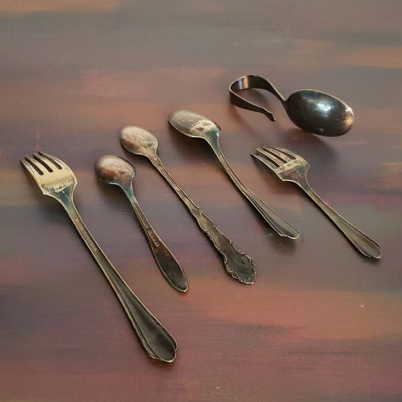 Vintage Lot of Assorted Silver Plate Baby Utensils - Picture 2 of 11